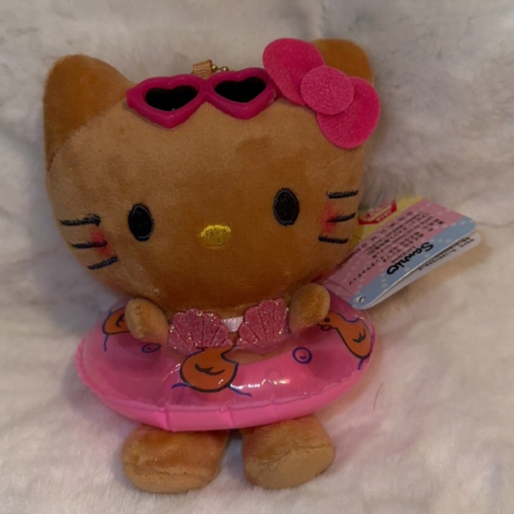 Hello kitty keychain